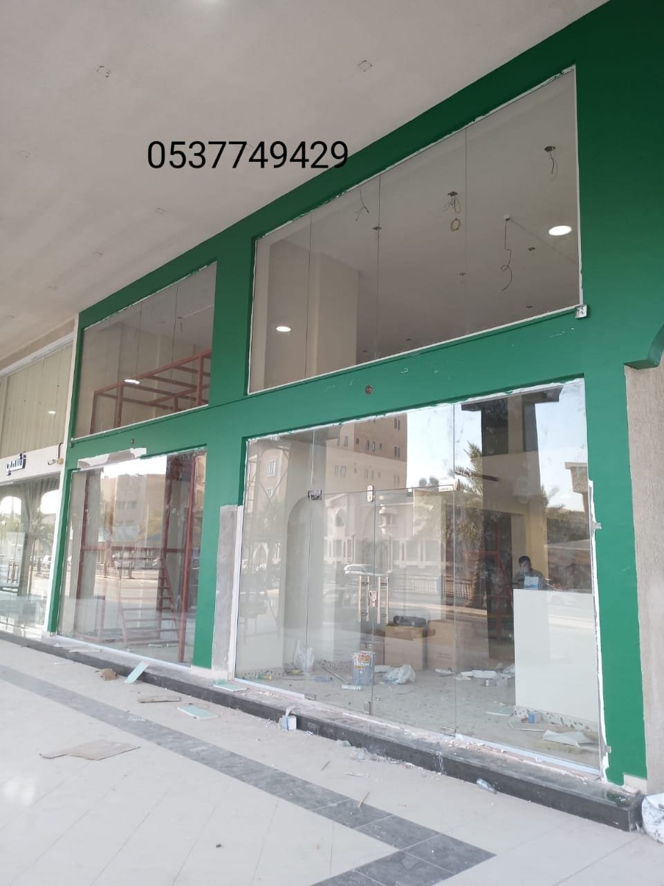 واجهات زجاج حديثة
